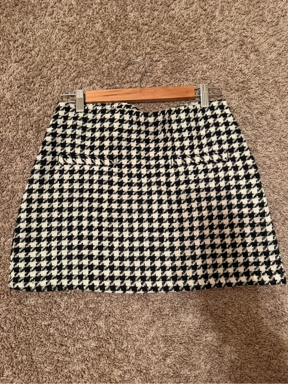 Classic Black & White Houndstooth Mini Skirt